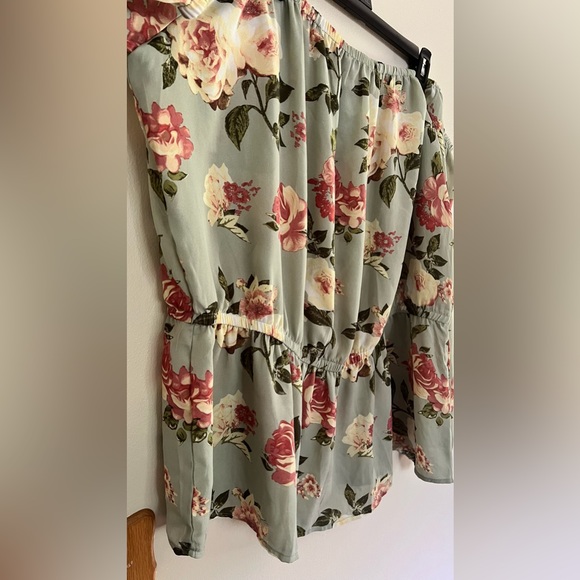 Top - Picture 3 of 7